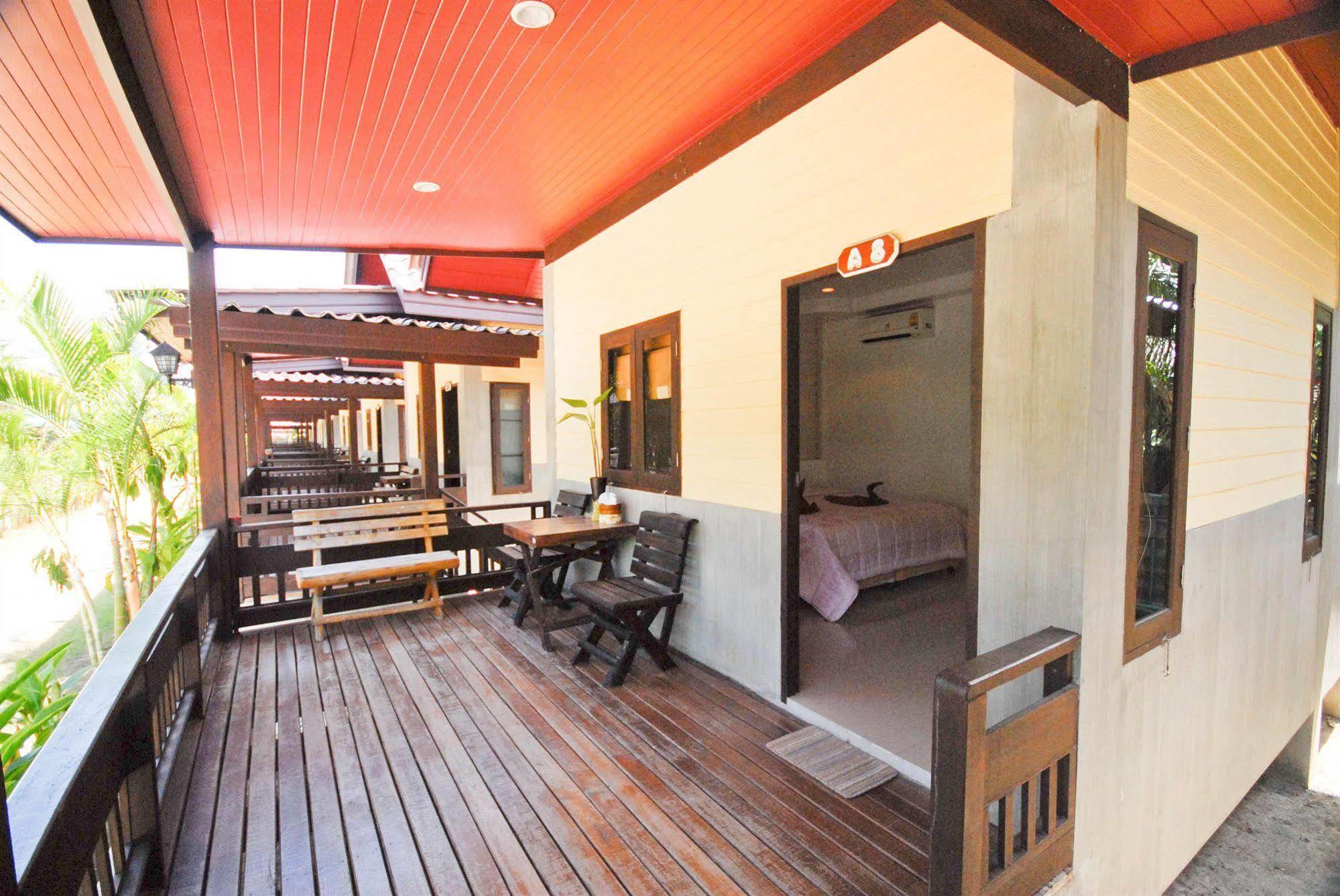 Haad Yao Bungalows Esterno foto